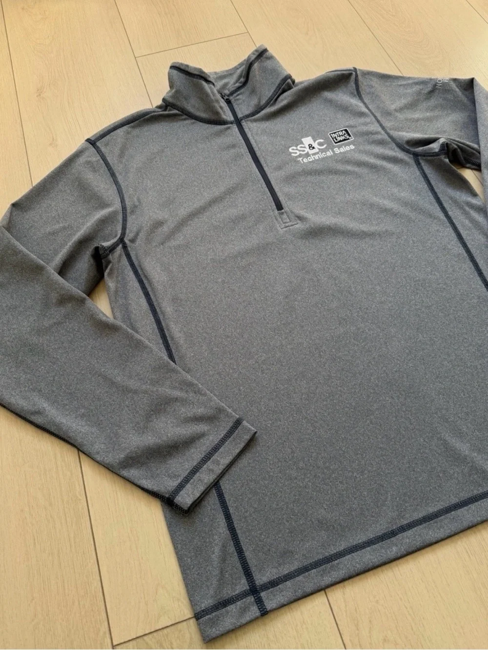 The North Face Men's Gray Quarter-Zip Performance Pullover